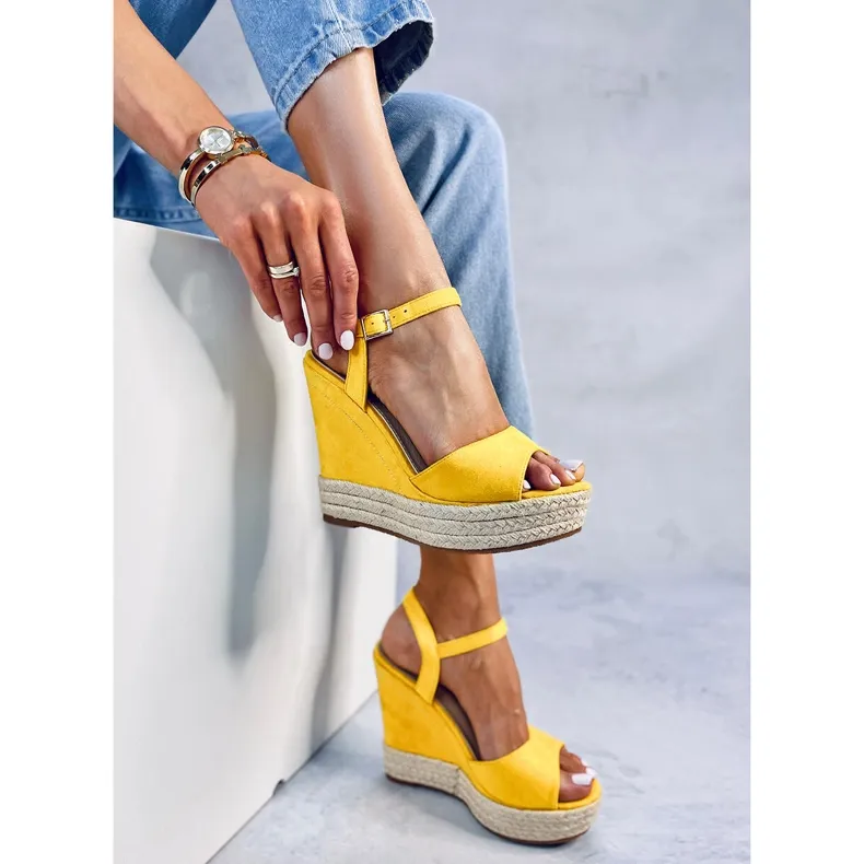 BM Winans Gele espadrille sandalen met sleehak geel
